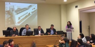 Οι μαθητές του 6ου Γυμνασίου Κοζάνης στα έδρανα του Δημοτικού Συμβουλίου- Τι συζήτησαν με το Δήμαρχο και τους Αντιδημάρχους