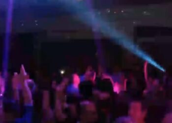 Πτολεμαΐδα: Αναβίωσαν …νύχτες “Συμμετρίας” – “Χαμός” στο Reunion Dance Party (video)