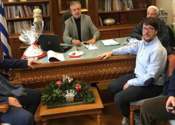 Τα μέλη της Εθνικής Ομοσπονδίας Χάντμπολ υποδέχθηκε ο αντιπεριφερειάρχης Γ. Τσιούμαρης (video)