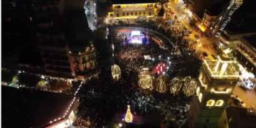 Εντυπωσιακό VIDEO με πανοραμικές λήψεις από τη χθεσινή “Λευκή Νύχτα” στην Κοζάνη και τη συναυλία Βαρδή – Λιανού