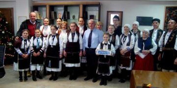 Τα Χριστουγεννιάτικα κάλαντα έψαλαν στον Αντιπεριφερειάρχη Φλώρινας Ιωάννη Κιοσέ