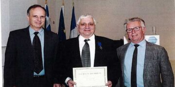 Με το παράσημο του Ιππότη του Ακαδημαϊκού Φοίνικα  τιμήθηκε ο Καθηγητής του Πανεπιστημίου Δυτικής Μακεδονίας  κ. Σταύρος Καμαρούδης