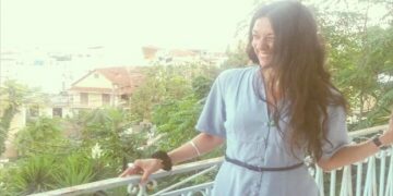 Η Πτολεμαϊδιώτισσα Ελένη Ζαραφίδου για το αναλόγιο «Δύσκολες νύχτες»: «Τι σημαίνει άραγε πατρίδα χωρίς τυμπανοκρουσίες και μεγάλα λόγια ευαισθησίας;»