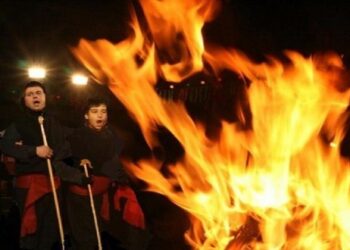 Αποκριά στην Κοζάνη: Εμείς τραγουδώντας υπάρχουμε – Γράφει η Τάσα Σιόμου