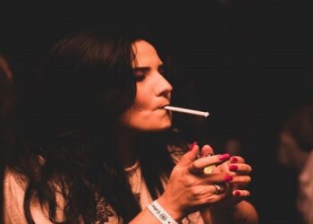 Πώς 40.000+ Έλληνες χρήστες “διώχνουν” το τσιγάρο από τα μαγαζιά!