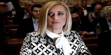 Τι λέει η πρ. Βουλευτής Ραχηλ Μακρή για τα όσα περνάει ο Καμμενος