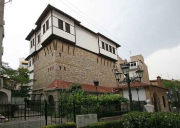 Ο Σύνδεσμος Γραμμάτων και Τεχνών Κοζάνης αντιτίθενται στην εκχώρηση του ονόματος Μακεδονία