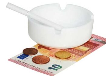 Τέλος καπνιζόντων: Διευκρινίσεις από την ΑΑΔΕ για την υποβολή της δήλωσης