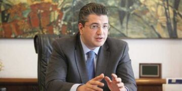 Τζιτζικώστας: Μόνο πινακίδες “Σκόπια” στους δρόμους της Περιφέρειας