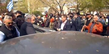 Άγριο κράξιμο σε βουλευτές του ΣΥΡΙΖΑ στην Κατερίνη – Δείτε βίντεο