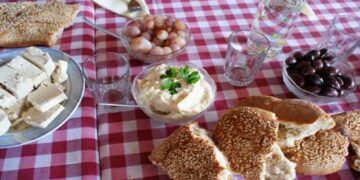 Πόσες θερμίδες έχουν τα Σαρακοστιανά