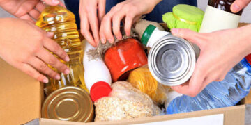 Δήμος Κοζάνης: Διανομή προϊόντων για τους απόρους (ΤΕΒΑ)