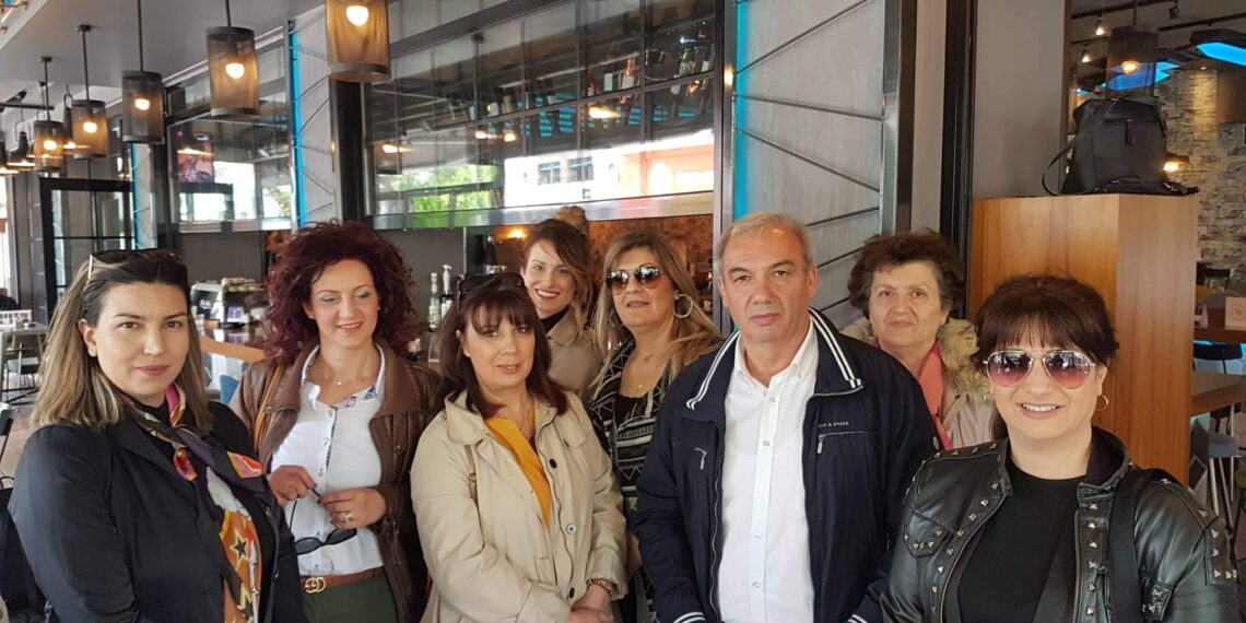 Ο Γιάννης και οι 7 Χάριτες – Ο Επίκαιρος καταγράφει