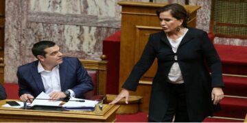 «Βόμβα» από τη Ντόρα Μπακογιάννη: Το ’15 ήμασταν έτοιμοι για συνασπισμό με τον Τσίπρα