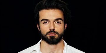 Η Μουσική Γωνιά του Μίλτου Ηλιάδη στο e-ptolemeos.gr – Maxim Vaga – Damn Your Eyes (Etta James Cover)