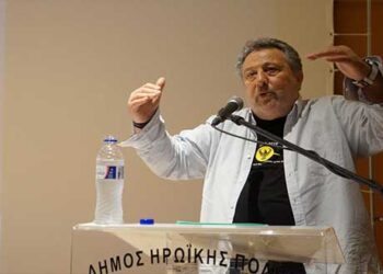 Ο Στέφανος Τανιμανίδης για την ποντιακή γενοκτονία στους μαθητές της Νάουσας