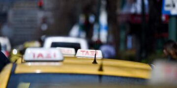 Συσκευές POS σε όλα τα ταξί – Τι ανακοίνωσε η Πανελλήνια Ομοσπονδία Ταξί