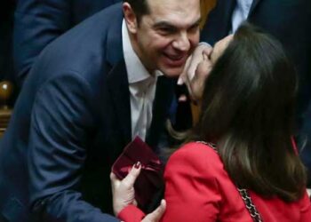 Η Μεγαλοοικονόμου αποχωρεί από την ΚΟ του ΣΥΡΙΖΑ -Πέφτει η πλειοψηφία στους 152