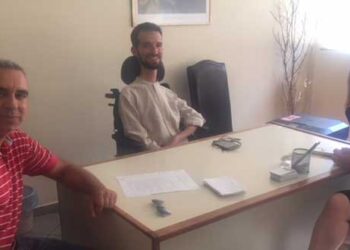 Συνάντηση του προέδρου της Ομοσπονδίας Κωφών και της συντονίστριας του Wincancer με τον ευρωβουλευτή Στέλιο Κυμπουρόπουλο