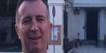 Ό,τι προλάβουν. Πριν την μεγάλη έξοδο… Γράφει  ο δικηγόρος Τάσος Καραλίγκας