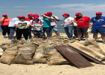 H Vodafone γιορτάζει την Παγκόσμια Ημέρα Περιβάλλοντος με δράσεις εθελοντισμού για τον καθαρισμό παραλιών