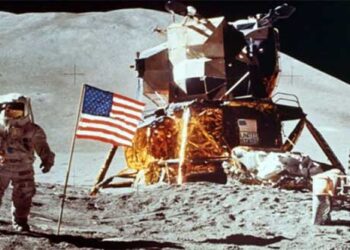 H Αρτ-Βουβό συλλέγει από τους κατοίκους της Κοζάνης αφηγήσεις για την προσελήνωση!