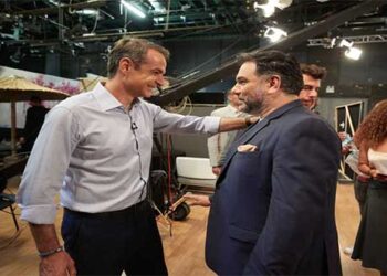 Ο Μητσοτάκης σε μια διαφορετική συνέντευξη στον Αρναούτογλου – Η Μαρέβα, το ΠΑΣΟΚ, τα τατουάζ και οι Guns n’ Roses- ΒΙΝΤΕΟ