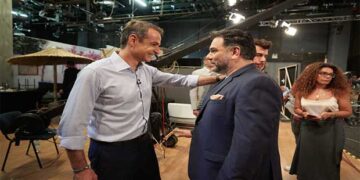 Ο Μητσοτάκης σε μια διαφορετική συνέντευξη στον Αρναούτογλου – Η Μαρέβα, το ΠΑΣΟΚ, τα τατουάζ και οι Guns n’ Roses- ΒΙΝΤΕΟ