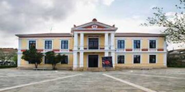 Συναυλία παραδοσιακής μουσικής στον αύλειο χώρο του Δημοτικού Ωδείου Κοζάνης