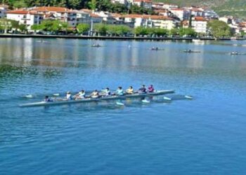 Καστοριά: Τα χόρτα στη λίμνη «πνίγουν» την Εθνική Ομάδα – «Ελάτε εδώ που μπορούμε» λένε τα Γιάννενα!