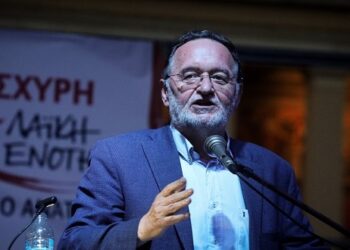 Ο Λαφαζάνης παραιτήθηκε από την ηγεσία της Λαϊκής Ενότητας