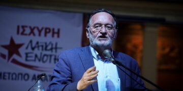 Ο Λαφαζάνης παραιτήθηκε από την ηγεσία της Λαϊκής Ενότητας