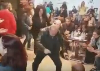 Τα πανηγύρια, οι χοροί και τα ζεϊμπέκικα στο εκλογικό τμήμα του Π. Πλακεντά στην Πτολεμαΐδα VIDEO