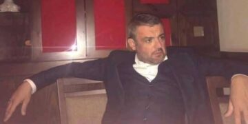 Ο Αρτεμίου έστειλε έμβασμα 30.000 ευρώ στον Πετσίτη