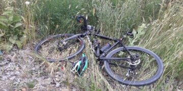 Τα αίτια του τροχαίου δυστυχήματος με τους ποδηλάτες ερευνά η Τροχαία Πτολεμαΐδας – Αφέθηκε ελεύθερη η οδηγός του εμπλεκόμενου οχήματος