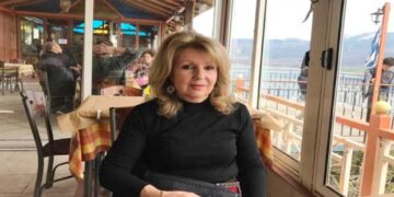«Έναν Απρίλη μελωδό»- Γράφει η Σίσσυ-Βασιλεία Ραμπίδου                                                         
