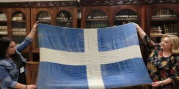 Ο Αυστραλός στρατιώτης που διέσωσε την ελληνική σημαία από τους Γερμανούς, στην Κοζάνη