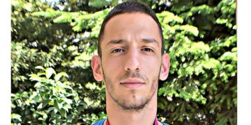 Oλόκληρη η Εκδήλωση Βράβευσης Aπόστολου Τεληκωστόγλου από τον Πολιτιστικό Σύλλογο Αυλών στο Πολιτιστικό Κέντρο Σερβίων (Video 40′