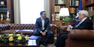 Αντίστροφη μέτρηση για την κυβέρνηση Τσίπρα: Στις 18:30 ο πρωθυπουργός στον Παυλόπουλο