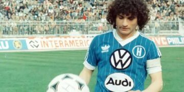 9 ΙΟΥΝΙΟΥ 1976: Σαράντα χρόνια πριν: Η απόλυτη καταξίωση του ποδοσφαιριστή Βασίλη Χατζηπαναγή – Γράφει ο Γιώργος Τζέλλος