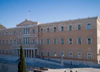 Εκλεισε η Βουλή -Διαλύεται τη Δευτέρα ενόψει εκλογών