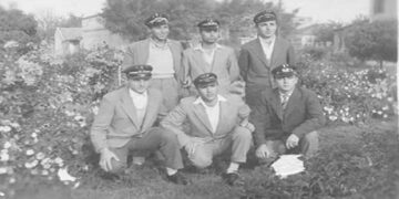 Φίλοι και συμμαθητές στο παλιό πάρκο το 1955 – Από τη στήλη του κ. Γ. Καζαντζή στον Παλμό 31/07/2019