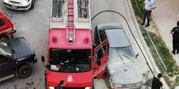 Ανάφλεξη μηχανής σε Ι.Χ αυτοκίνητο στην Πτολεμαΐδα – Επενέβη η πυροσβεστική
