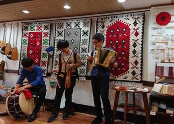 Ιάπωνες τραγουδούν και χορεύουν Ποντιακά! ΒΙΝΤΕΟ