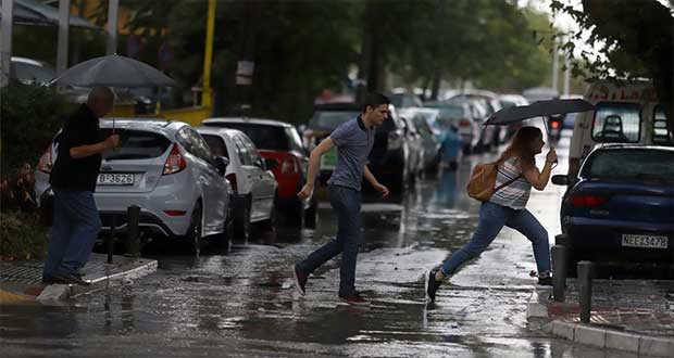 Πώς θα εξελιχθεί ο καιρός τις επόμενες ώρες – Δείτε χάρτες