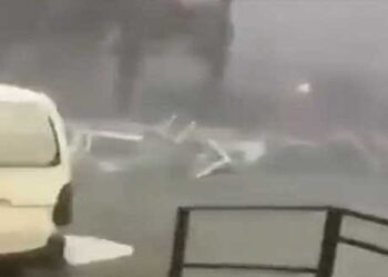 Φλώρινα: Συγκλονιστικό βίντεο από τον ανεμοστρόβιλο – Θυελλώδεις άνεμοι άνω των 100 χιλιομέτρων (video)