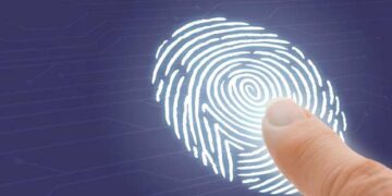 Θα χτυπάνε κάρτα με… δακτυλικό αποτύπωμα οι δημόσιοι υπάλληλοι