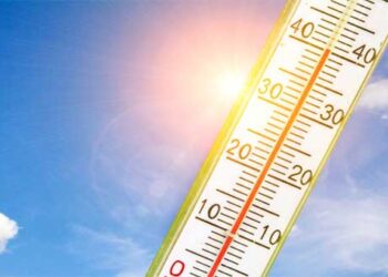 Εκτακτο δελτίο επικίνδυνων καιρικών φαινομένων: Καύσωνας με 42 βαθμούς, μπουρίνια και ισχυρές καταιγίδες