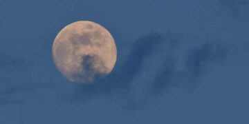 Πανσέληνος και μερική έκλειψη το βράδυ της Τρίτης 16 Ιουλίου