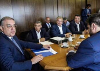 Συνάντηση Θεοδωρικάκου με τους νέους περιφερειάρχες – Απουσίαζε ο Γ. Κασαπίδης